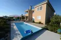 villa de 5 dormitorios 392 m² Petrcane, Croacia