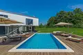 Villa 8 bedrooms 370 m² Grad Pula, Croatia