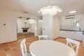 Villa de tres dormitorios 120 m² Francia, Francia