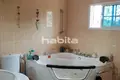 8 bedroom House 284 m² Sukuta, Republic of The Gambia
