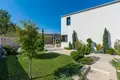 villa de 5 dormitorios 447 m² Umag, Croacia