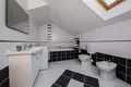 Вилла 4 спальни 180 м² Splitska, Хорватия