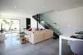 Villa de tres dormitorios 230 m² Finestrat, España
