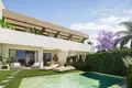 5-Schlafzimmer-Villa 242 m² Alicante, Spanien