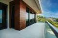 villa de 5 dormitorios 632 m² Rijeka Rezevici, Montenegro