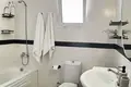 Villa Fully furnished 5-bedroom villa 200 m² 150 meters from the beach.