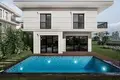 Villa Five and six bedroom villas 700 metres from the sea.