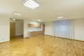 Propiedad comercial 3 habitaciones 80 m² en Riga, Letonia