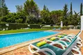 Villa de tres dormitorios 280 m² Almancil, Portugal