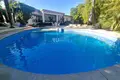 6-Schlafzimmer-Villa 380 m² l Alfas del Pi, Spanien