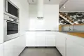 Mieszkanie 4 pokoi 108 m² w Warszawa, Polska