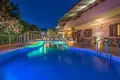 Hotel 410 m² en Amoudi, Grecia