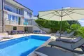 6 bedroom villa 200 m² Novi Vinodolski, Croatia