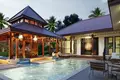 Villa 2 Schlafzimmer 165 m² Phuket, Thailand