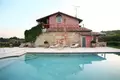 6-Zimmer-Villa 700 m² Terni, Italien