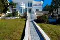 6 bedroom villa 584 m² Neochorouda, Greece