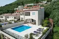 3-Schlafzimmer-Villa  in Rijeka-Rezevici, Montenegro