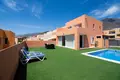 Villa de 4 dormitorios 240 m² Adeje, España