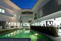 5 bedroom villa 681 m² Phuket, Thailand