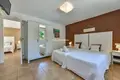 5 bedroom villa 420 m² l Alfas del Pi, Spain