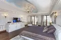 Villa 12 bedrooms 2 147 m² Cannes, France