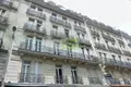 Maison des revenus 2 093 m² à Paris, France
