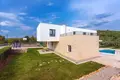 3 bedroom villa 300 m² Gardun, Croatia