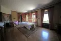 6-Zimmer-Villa 1 200 m² VB, Italien