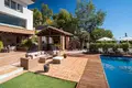 4-Schlafzimmer-Villa 530 m² l Alfas del Pi, Spanien