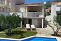 Villa de tres dormitorios 130 m² Bol, Croacia