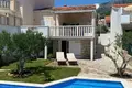 3-Schlafzimmer-Villa 130 m² Bol, Kroatien