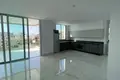 Mieszkanie 2 pokoi 127 m² Jermasoja, Cypr