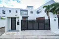 4-Schlafzimmer-Villa 640 m² Chalong, Thailand