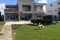 villa de 5 dormitorios 300 m² Opcina Sukosan, Croacia