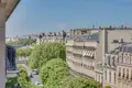 Mieszkanie 2 pokoi 68 m² Paris, Francja