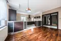 Квартира 5 комнат 128 м² Komorniki, Польша