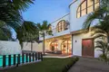 4 bedroom Villa 348 m² Canggu, Indonesia