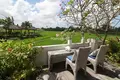 Villa 12 bedrooms 1 261 m² Tibubeneng, Indonesia