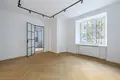 Commercial property 1 room 89 m² in Warsaw, Poland