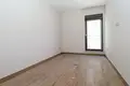 2 bedroom apartment 99 m² Gulveren, Turkey