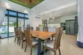 Вилла 4 спальни 317 м² Равай, Таиланд