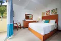 2 bedroom condo 92 m² Coxen Hole, Honduras