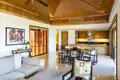 Villa de tres dormitorios 742 m² Phuket, Tailandia