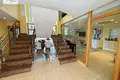 4 bedroom house  Manises, Spain