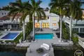 6 room house 650 m² Miami, United States