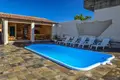 Villa de 7 dormitorios 340 m² Vodice, Croacia