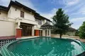 Villa de tres dormitorios 350 m² Phuket, Tailandia