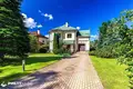 Chalet 467 m² Valiarjanava, Bélarus
