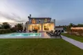 3 bedroom house 290 m² Brtonigla, Croatia