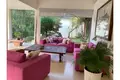 3-Schlafzimmer-Villa 700 m² Gubug, Indonesien